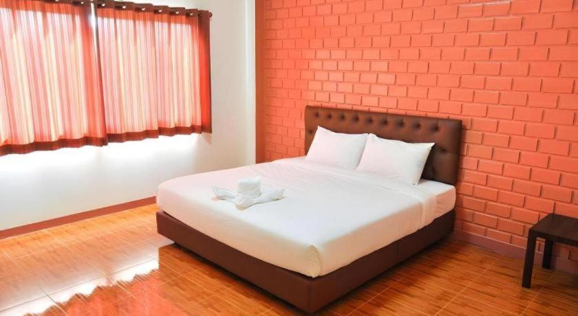 Bussarakam Place Hotel Chanthaburi Exterior foto