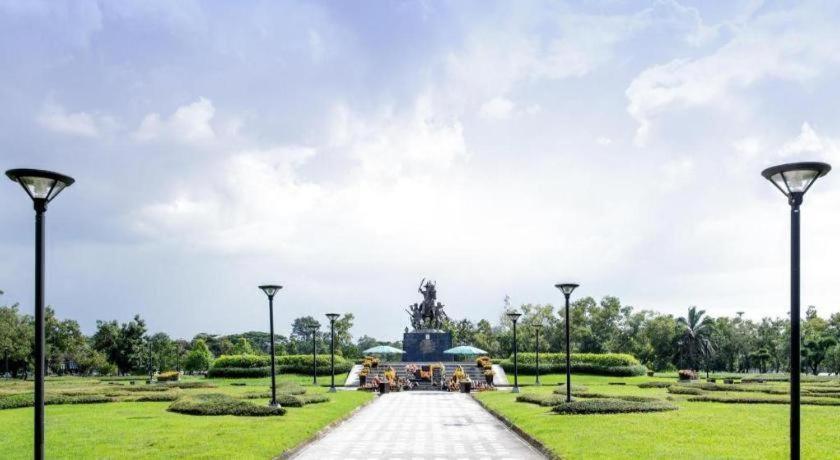 Bussarakam Place Hotel Chanthaburi Exterior foto