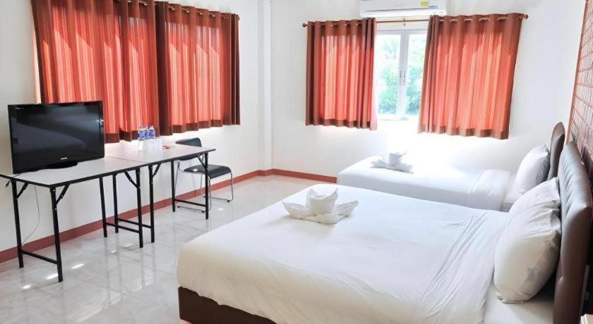 Bussarakam Place Hotel Chanthaburi Exterior foto