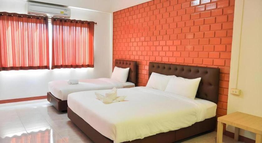 Bussarakam Place Hotel Chanthaburi Exterior foto